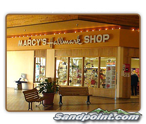 Spectacular Lakefront with 3 Luxury Bed/Bath Suites Marcy's Hallmark Shop